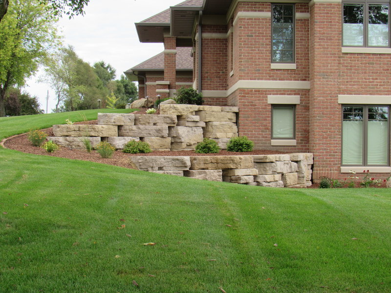 Manchester Iowa Lawn Care & Landscaping