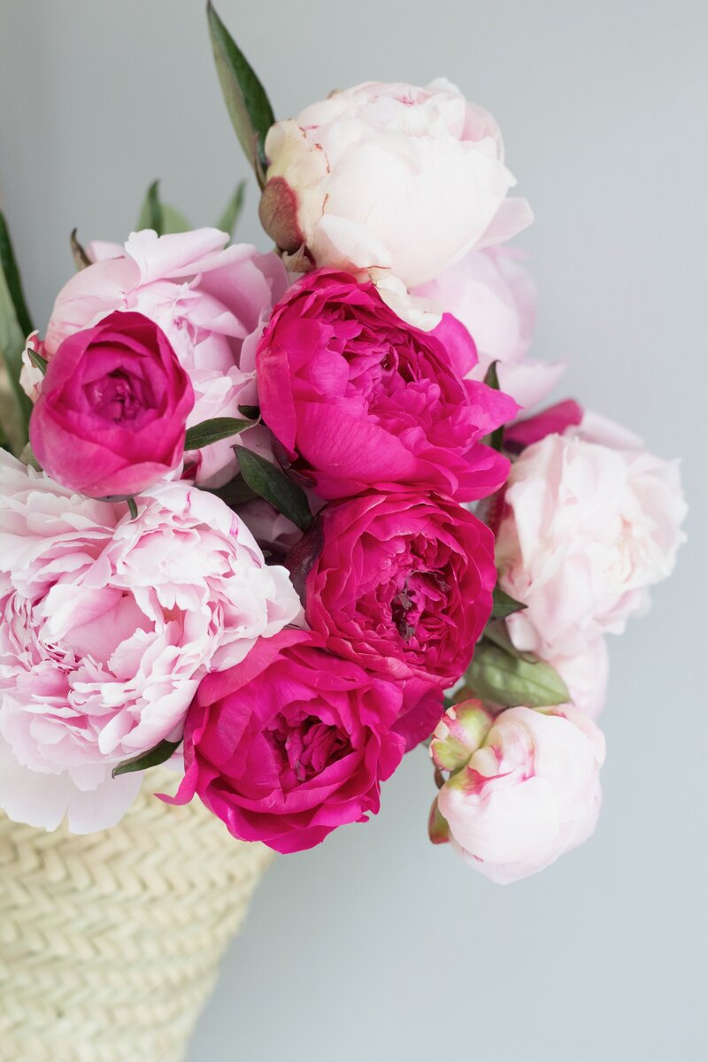 Create a peony hand tied bouquet with Pesh Flowers