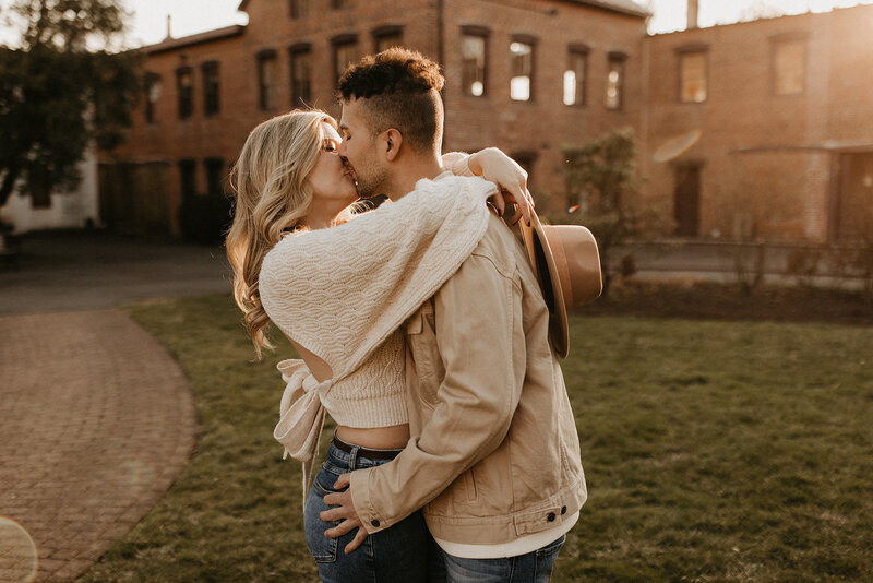 010_Emily_Tim_Couples_Session_3.22.22-73