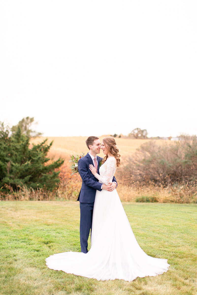Emerald Pines Wedding - Sioux Falls Wedding Photographer - Madison & Dave - Highlights-230