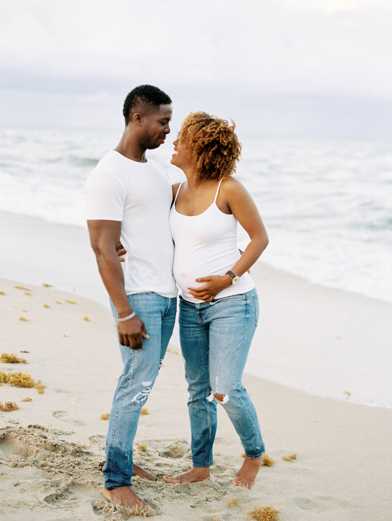 Casual beach maternity session