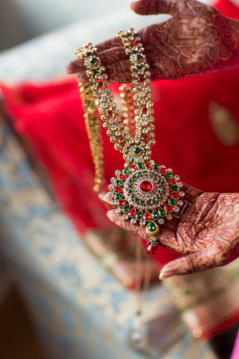 indian-hindu-pleasantdale-chateau-weddings-photography-by-images-by-berit-0887