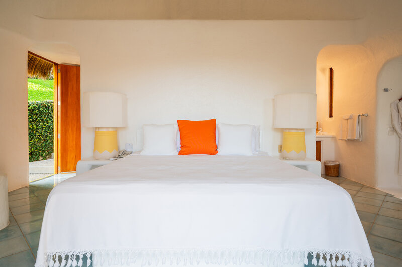 Sol-de-Oriente-Private-Bungalow-02-Careyes-Mexico-4981_Bedroom