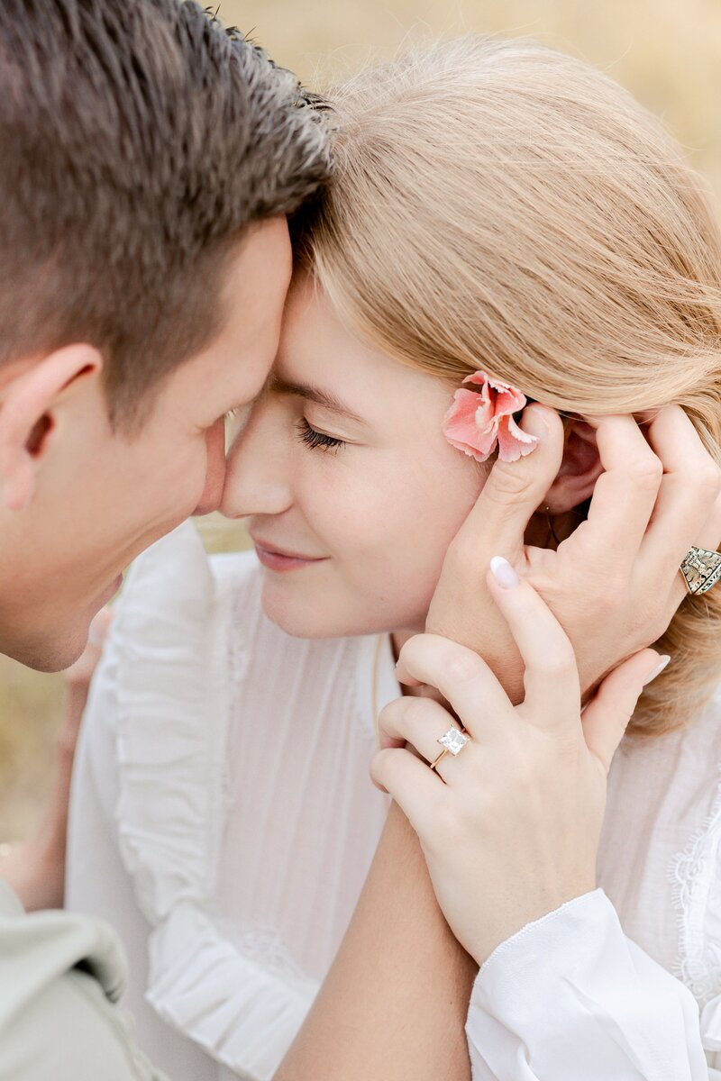 dreamy-picnic-engagement-session-in-delaplane-virginia-00018