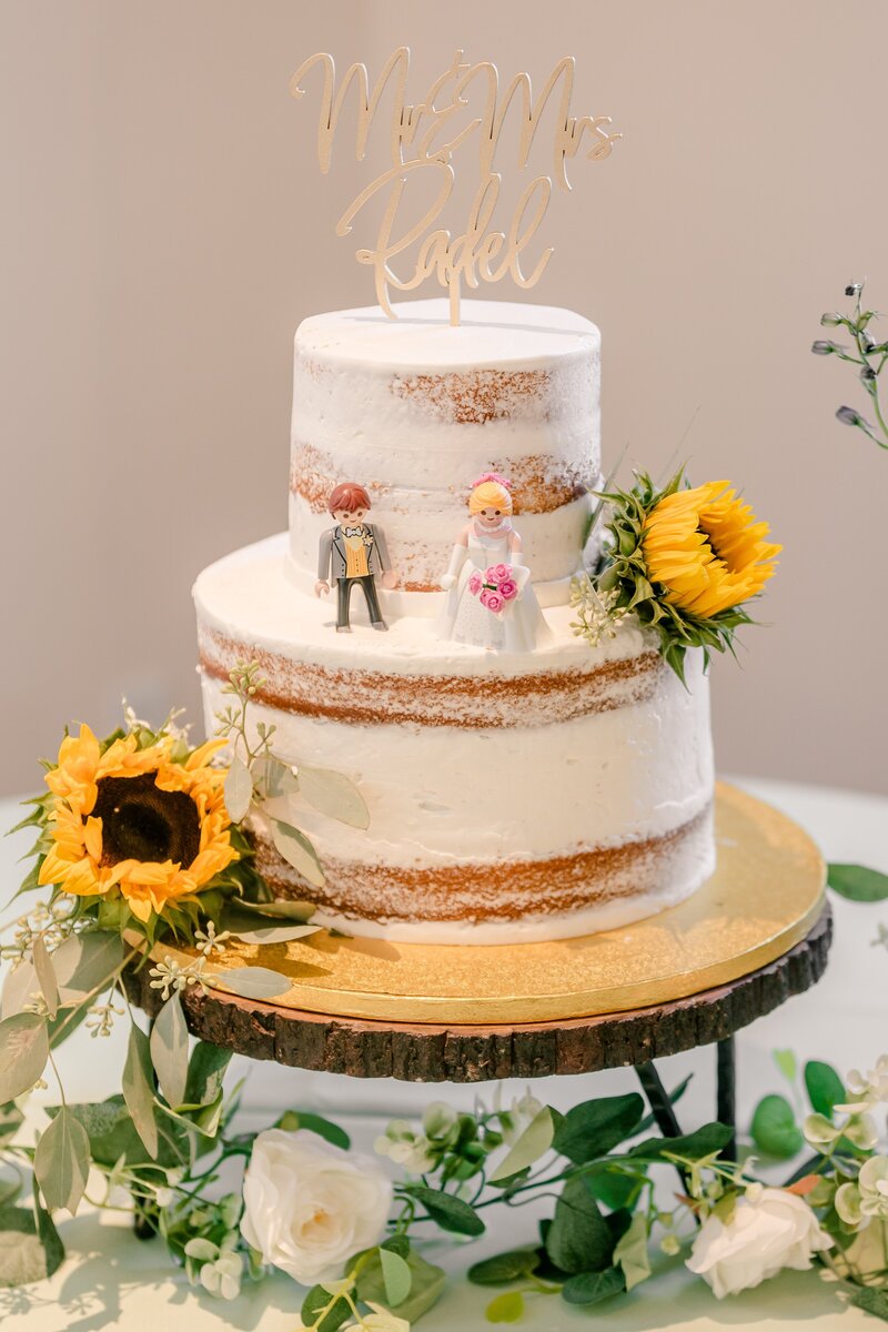 sunflower-filled-catholic-wedidng-in-fredericksburg-virginia-00028