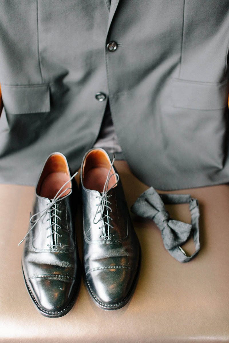 189_black_bow_tie_Forest_Hills_Country_Club_wedding_Outdoor_blush