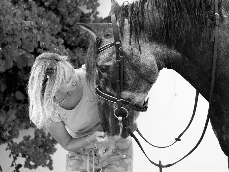 Photo de Linda Bennis avec un cheval