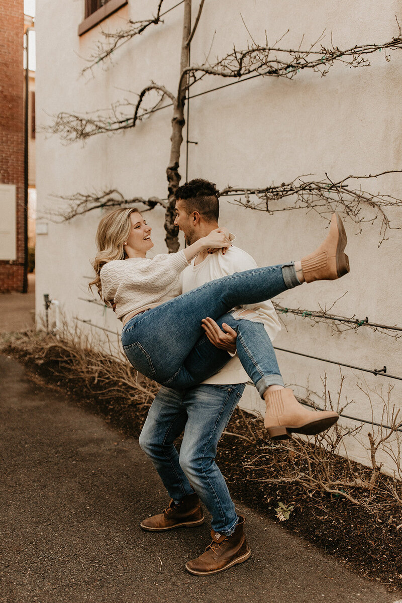 018_Emily_Tim_Couples_Session_3.22.22-124