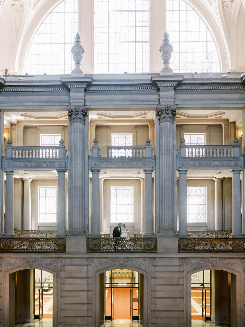 san-francisco-city-hall-wedding-photos-10 san-francisco-city-hall-wedding-photos-10