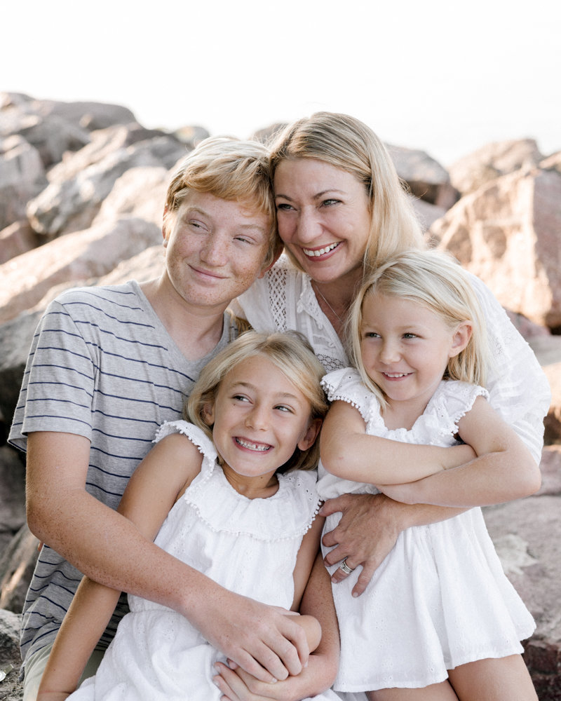 beautiful-family-of-five-session-at-the-beach-8