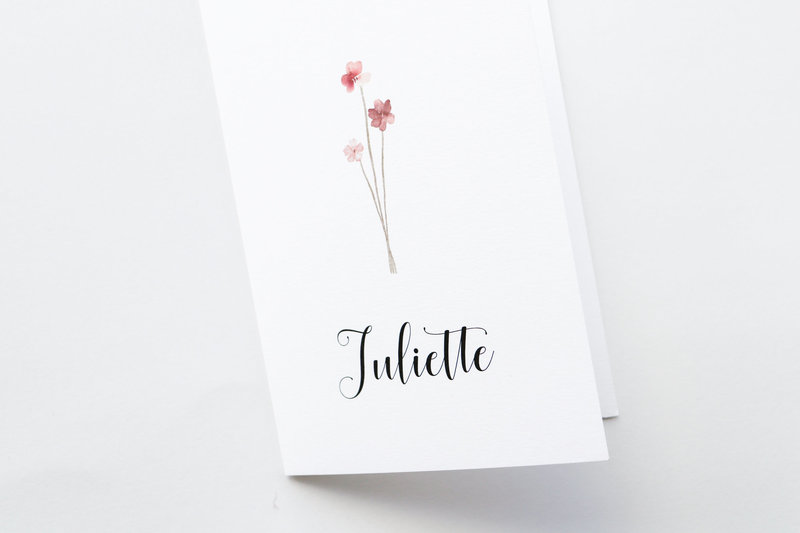 Eenvoudig geboortekaartje Juliette met bloemetjes in oudroze