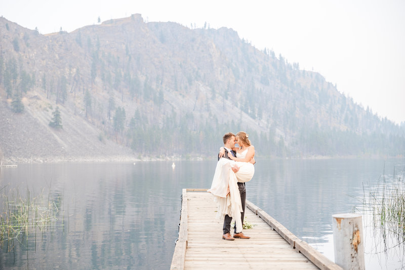 destination-lake-wedding-bride-groom