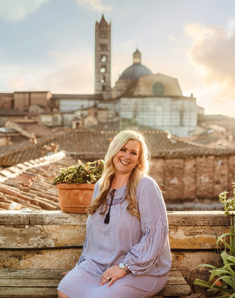 Carolyn Peeler Portrait in Tuscany Prone to Wander Retreats