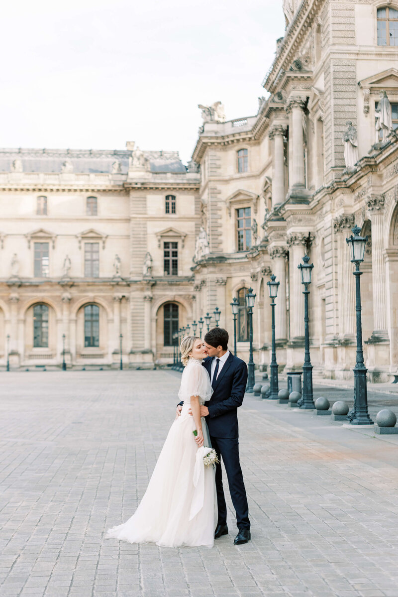 Wedding Photographer Anna Lundgren - helloalora Paris wedding Louvren