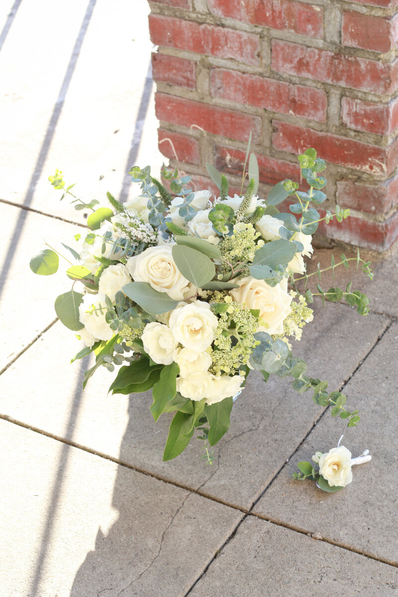 florist-greenwich-new-york-connecticut-designer-preservation-floral-wedding-westchester-bouquet-hydrangea-ivory-neutral-eucalyptus-6