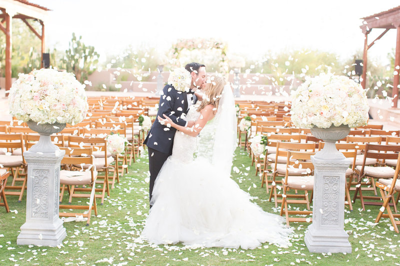 Gray and White Four Seasons Bride and Groom Scottsdale, Arizona | Amy & Jordan Photography