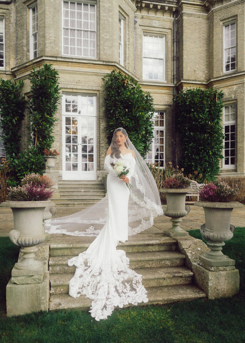 luxury-documentary-wedding-hedsor-manor-couple-portraits-18