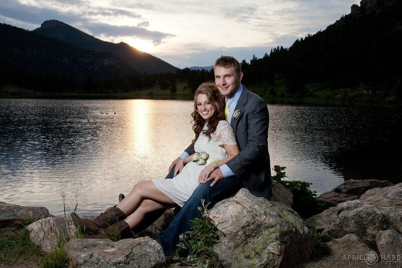 Couple elope at Rocky Mountain National Park during summer