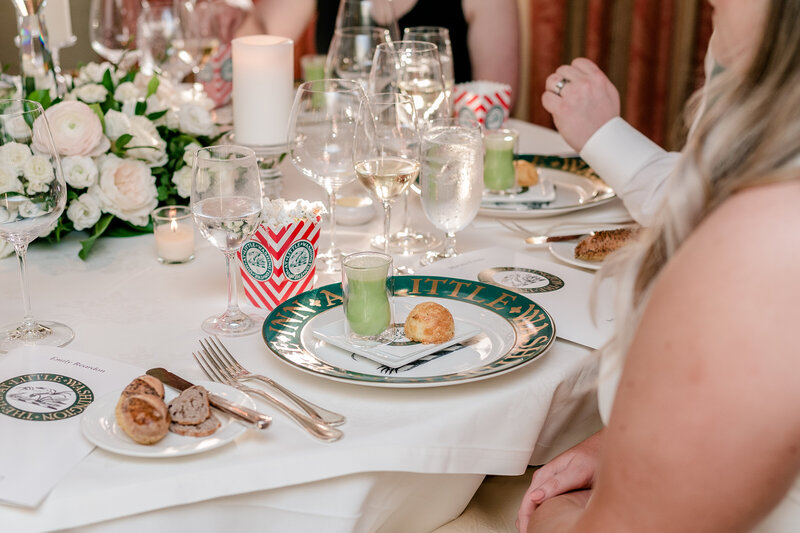 intimate-fine-dining-wedding-in-washington-virginia-00031
