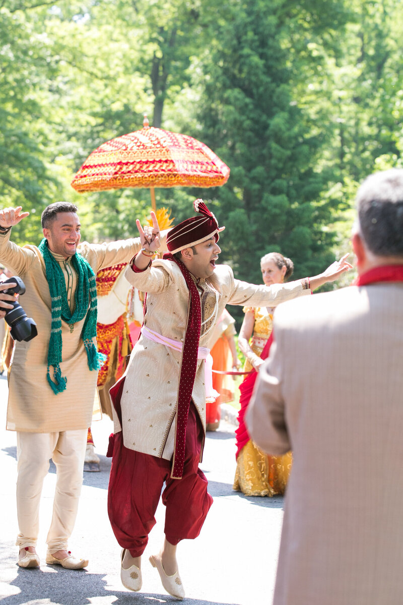 indian-hindu-pleasantdale-chateau-weddings-photography-by-images-by-berit-2167