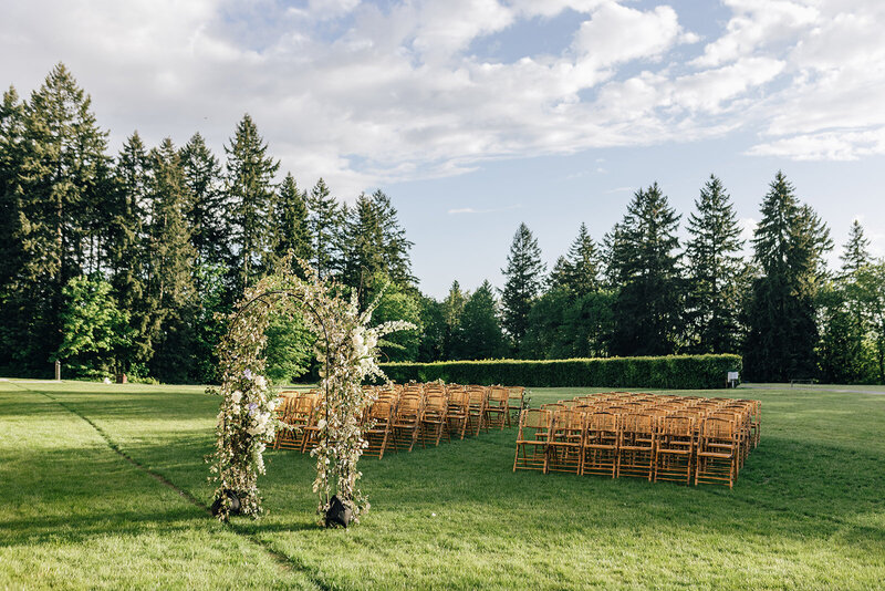 outdoor wedding ceremony photos at the lodge st edward hotel