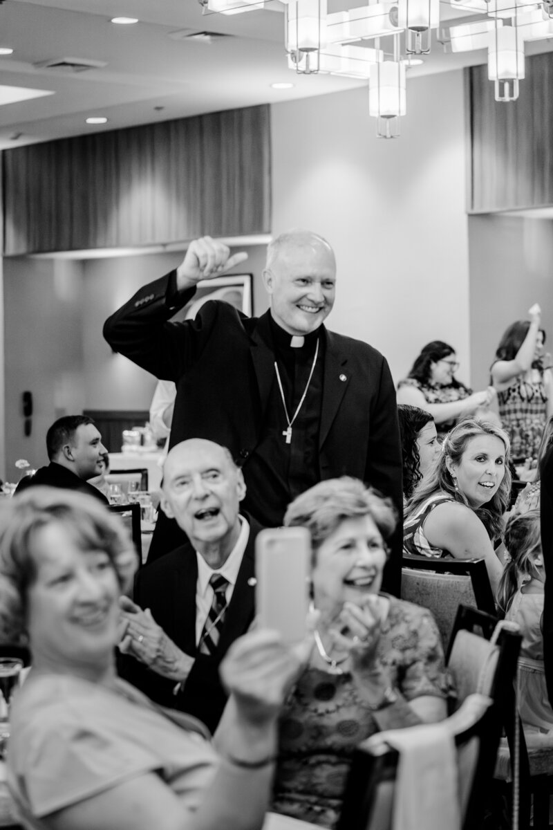 vibrant-catholic-wedding-in-reston-virginia-00021