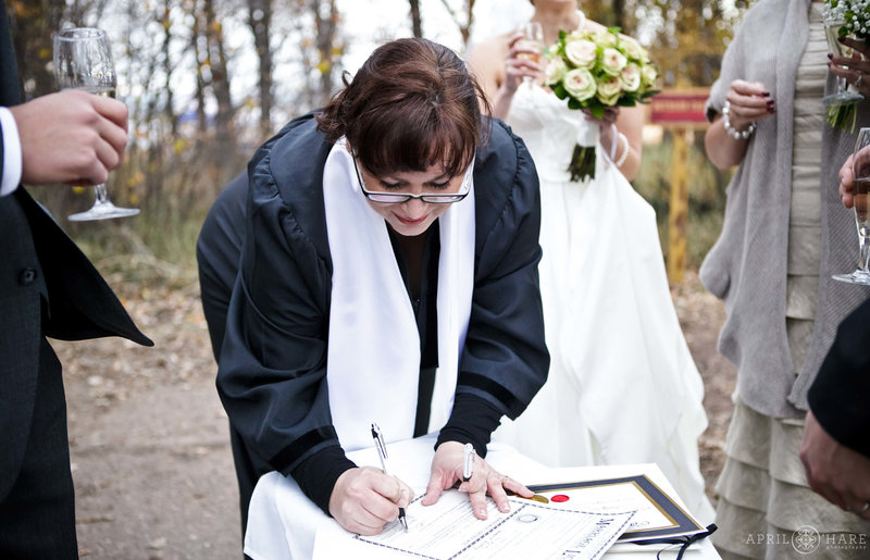 Colorado-Wedding-Officiant-Reverend-Kim-Tavendale-11