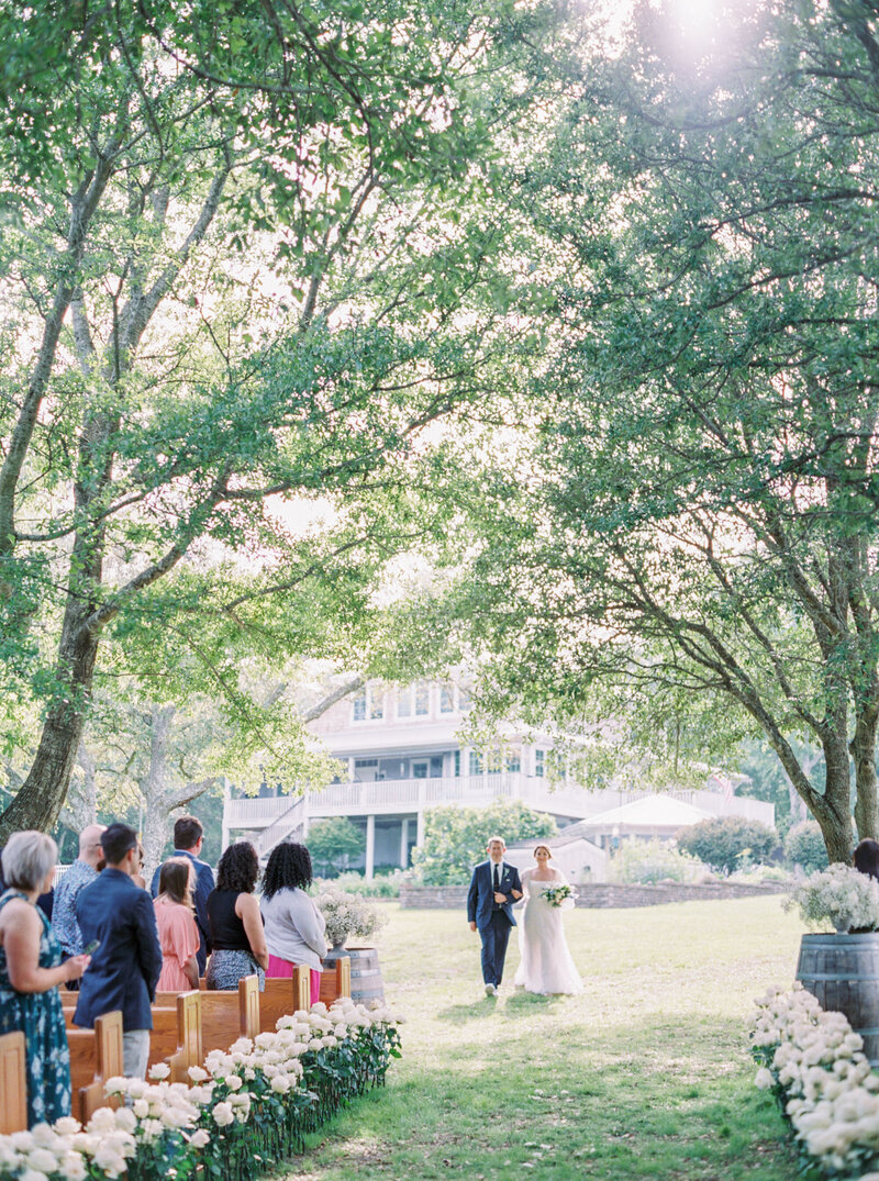 Emily March Photography Wilmington, North Carolina and Destination Wedding Engagement Photographer Heirloom Photography for Memorable Gatherings Light Airy Sentimental Imagery Images Weddings EmilyMarchPhoto_048