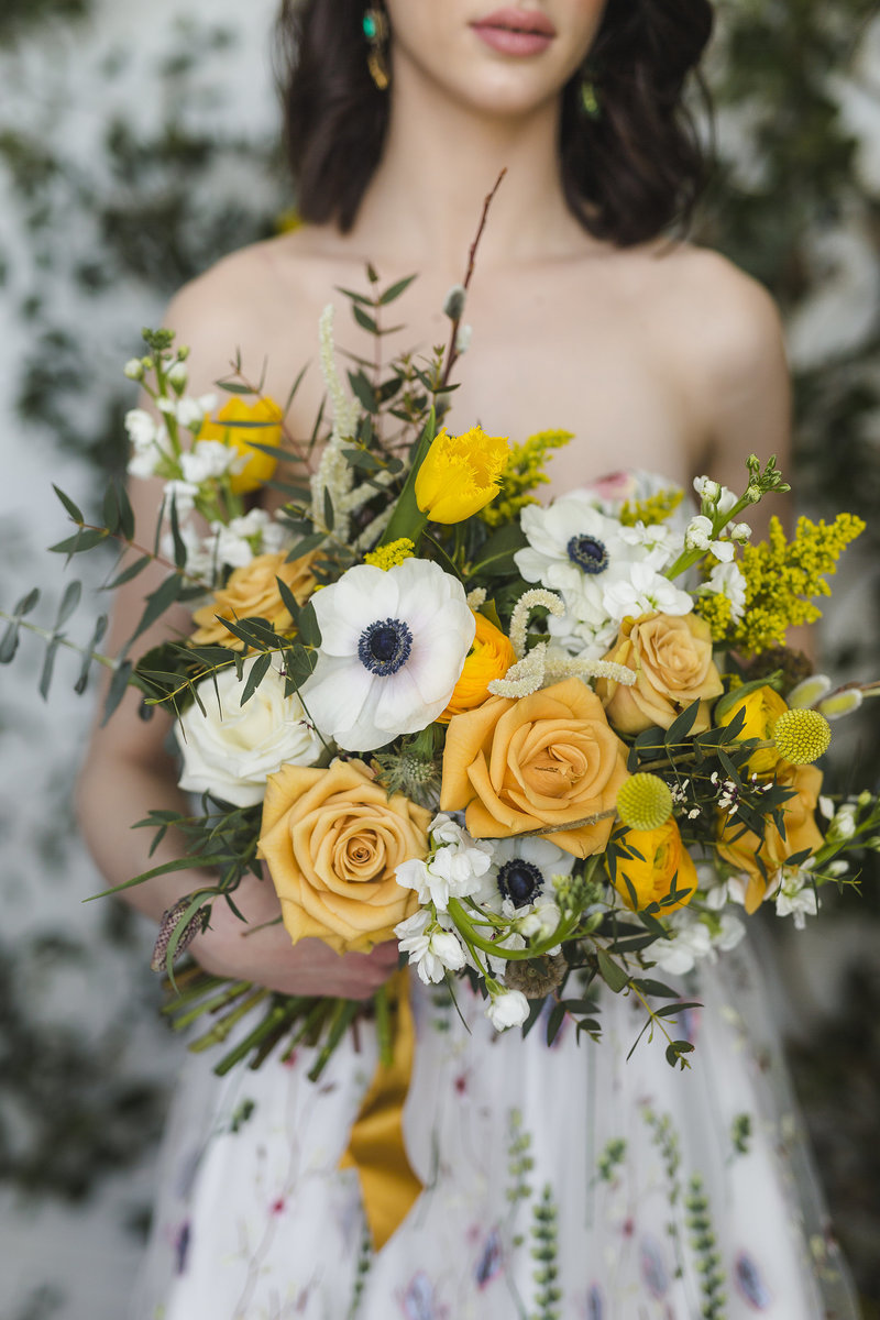 Bridal floral arrangement