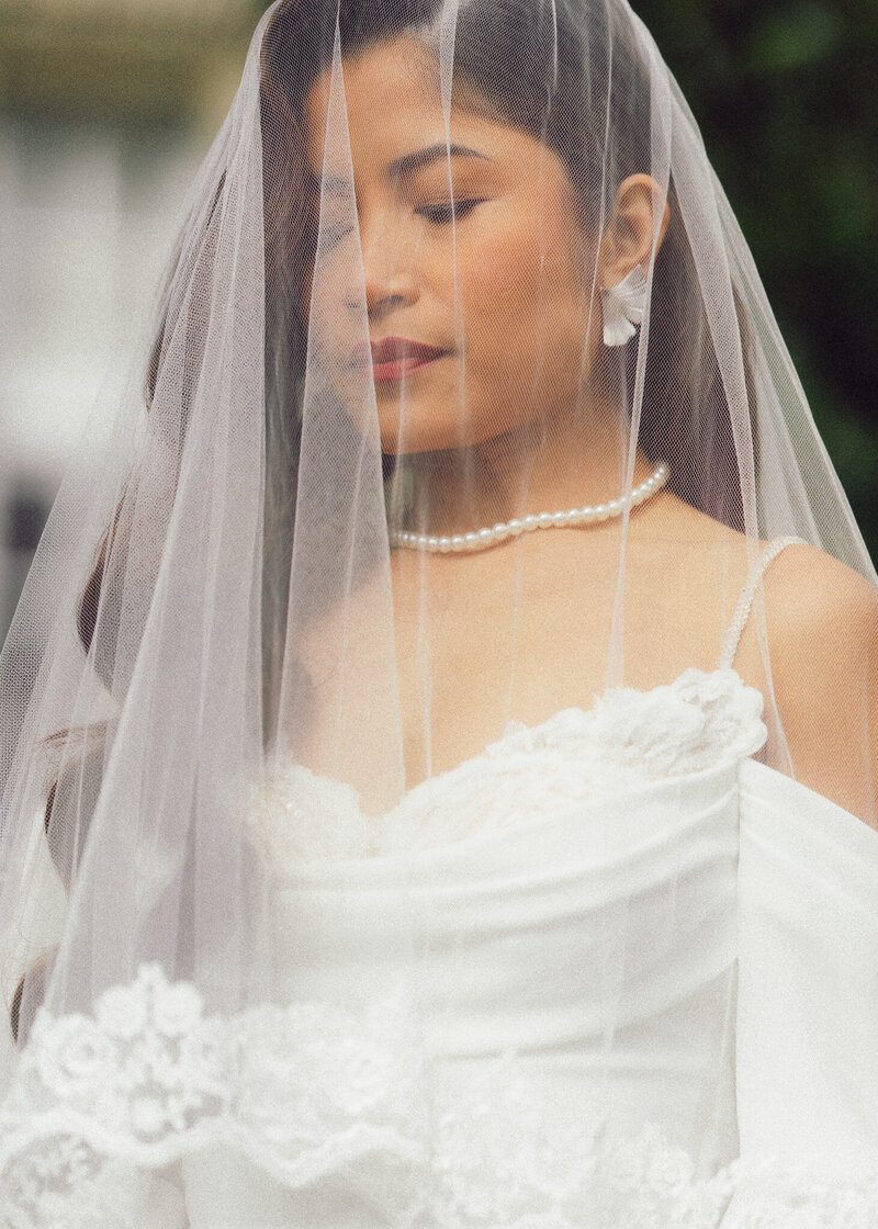luxury-documentary-wedding-hedsor-manor-couple-portraits-114
