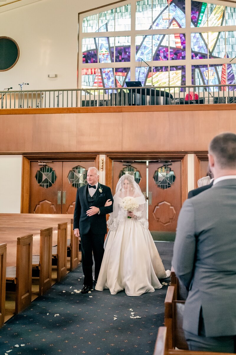 elegant-winter-church-wedding-in-bethesda-maryland-00010