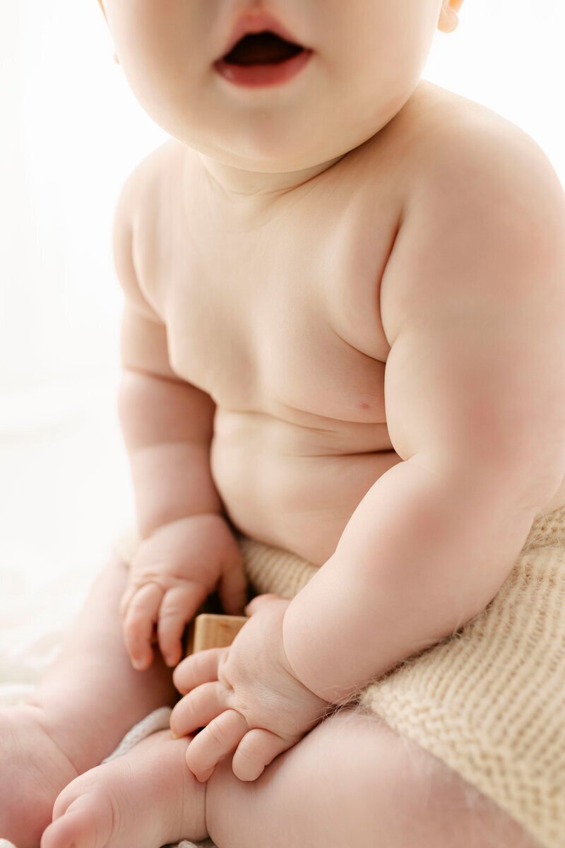 Little baby chunky rolls by cake smash photographer nj
