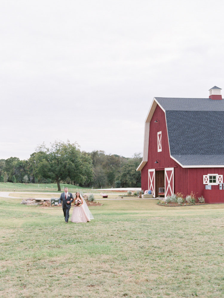 morgan_creek_barn_wedding_photographer_dallas-61