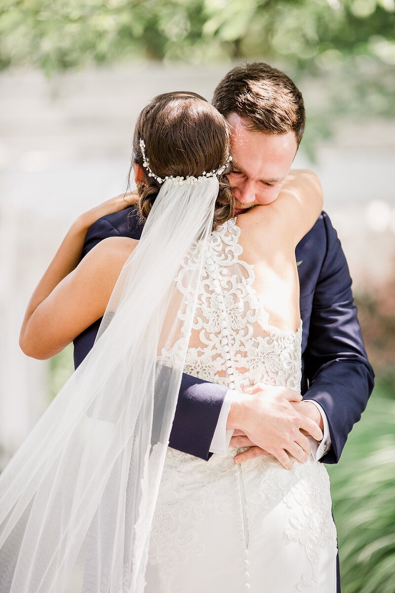 hugging by Knoxville Wedding Photographer, Amanda May Photos