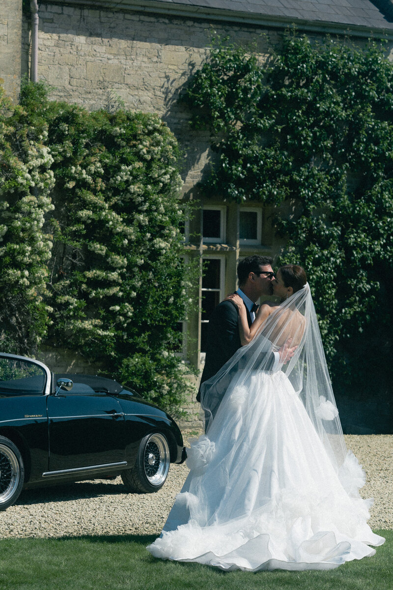 euridge-manor-wedding-photography-cinematic-bridal-portraits-27