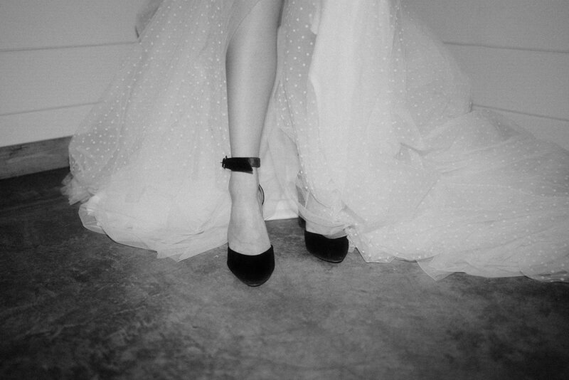 black and white oregon wedding photography bridal details