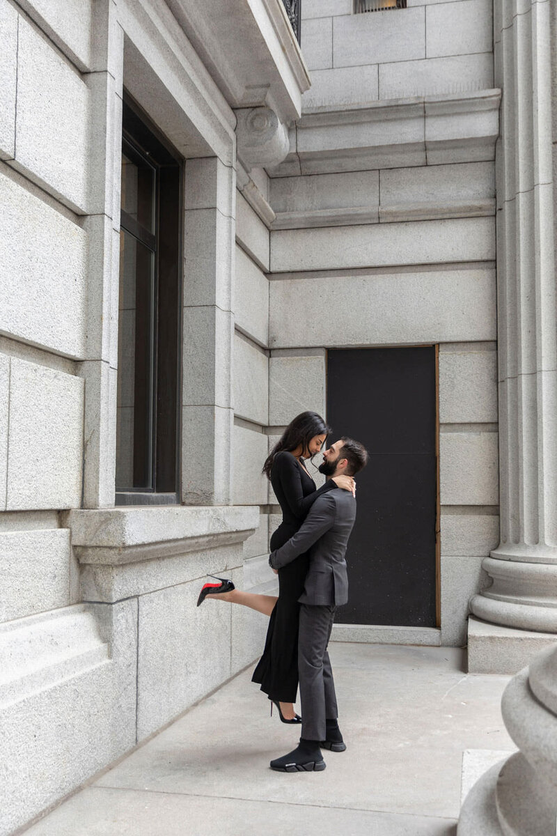 Old Montreal Engagement Session_Top Montreal and Ottawa wedding photographer_luxury moment photography-4152