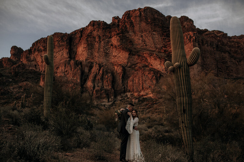 superstition mountain wedding photos