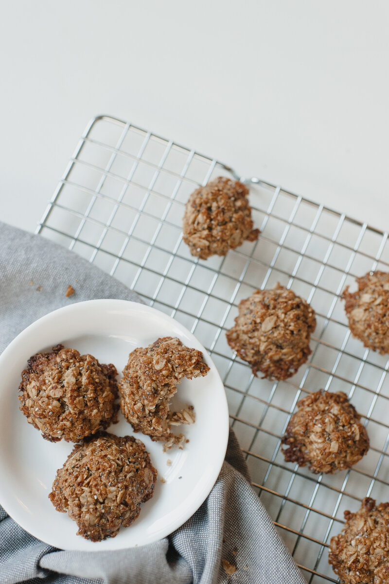 Honey Butter Oatmeal Breakfast Cookies CASPhoto_SRHCookbook_Day1_HoneyButterOatmealBreakfastCookies-2