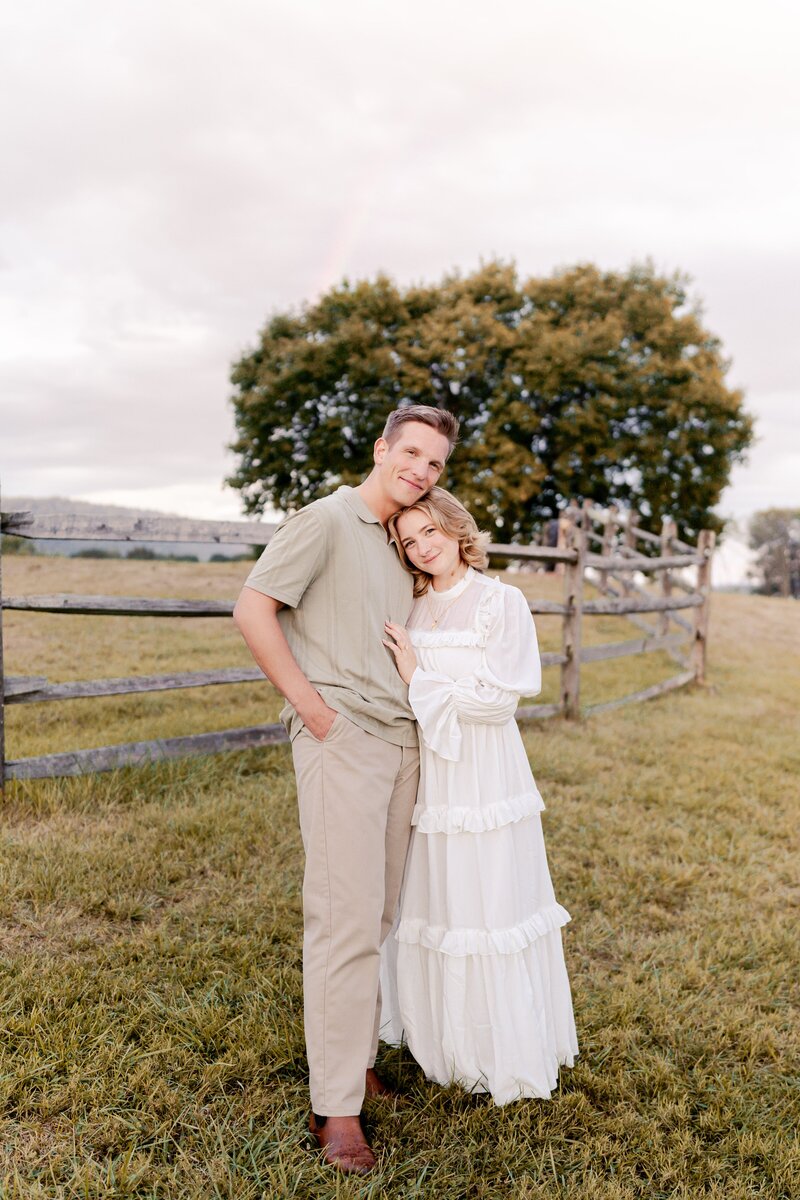 dreamy-picnic-engagement-session-in-delaplane-virginia-00022