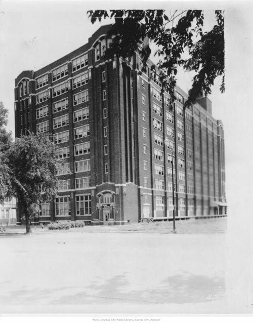 Vintage black and white picture of the Sears and Roebuck Warehouse building.