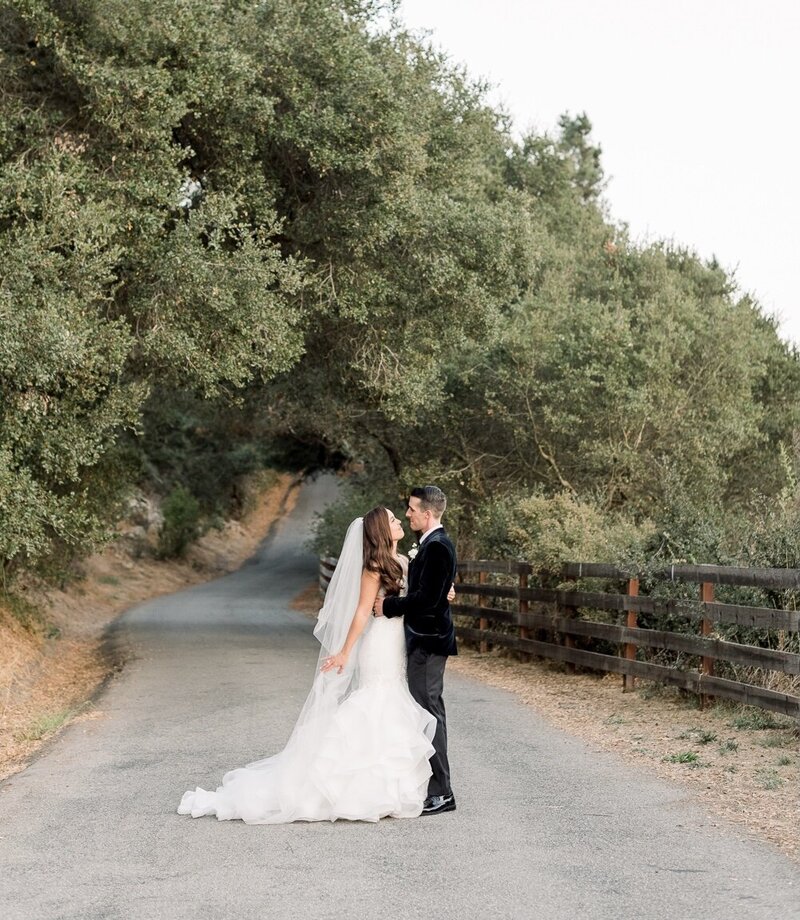 romantic-wedding-bride-groom-in-aptos-california-3