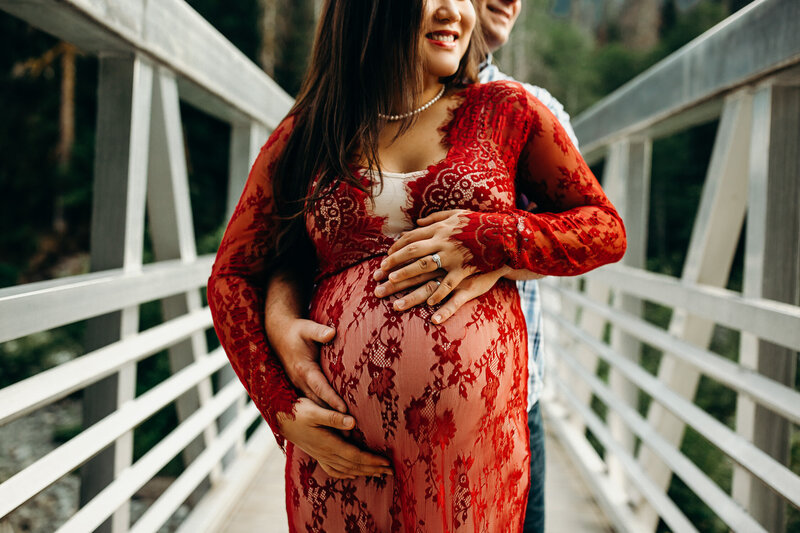 PNW Mountain and River Maternity Session-13