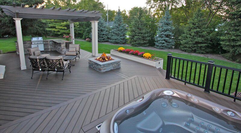 personalized-hot-tub-deck-solutions-for-a-luxurious-experience-Holland-OH
