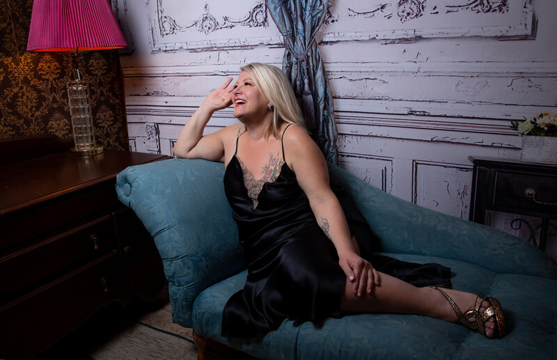 goddess studio boudoir woman beauty dish blue chaise lounge vintage