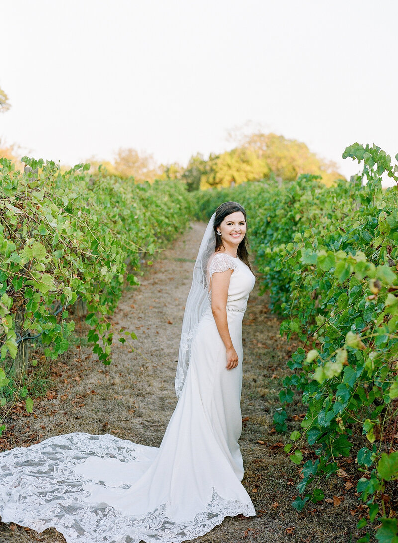 stephanie-aaron-wedding-vineyards-at-chappell-lodge-100