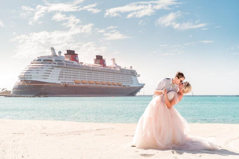 Disney cruise wedding photography in the Bahamas by Orlando photographer