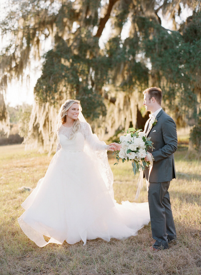 Florida Wedding bride in mossy trees