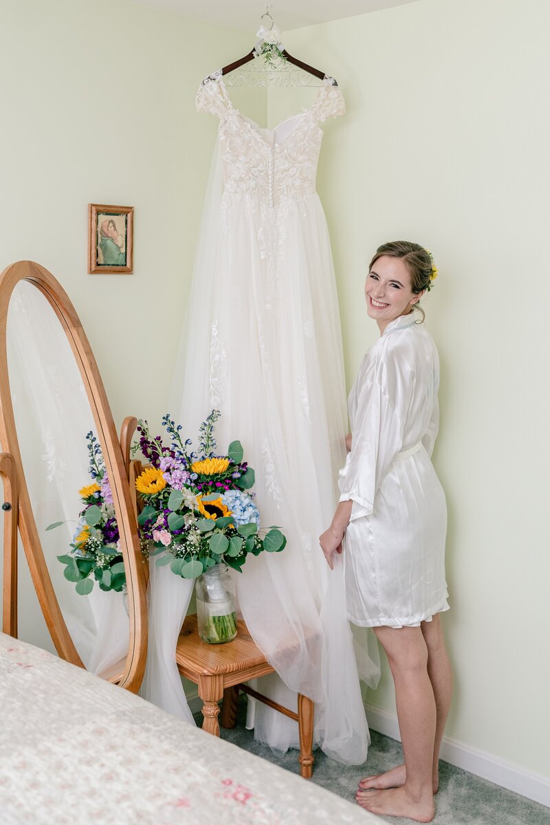 sunflower-filled-catholic-wedidng-in-fredericksburg-virginia-00020