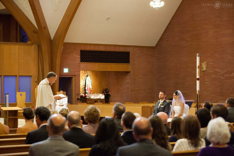 Priest-Officiates-a-Boulder-Colorado-Catholic-Wedding-at-Sacred-Heart-of-Jesus